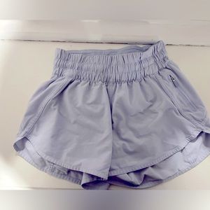 Lululemon tracker shorts